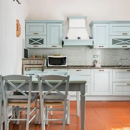 Apartment Residenze Coda Cavallo - Le Farfalle